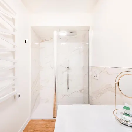 Apartment Easylife - Design And Relax In The Heart Of